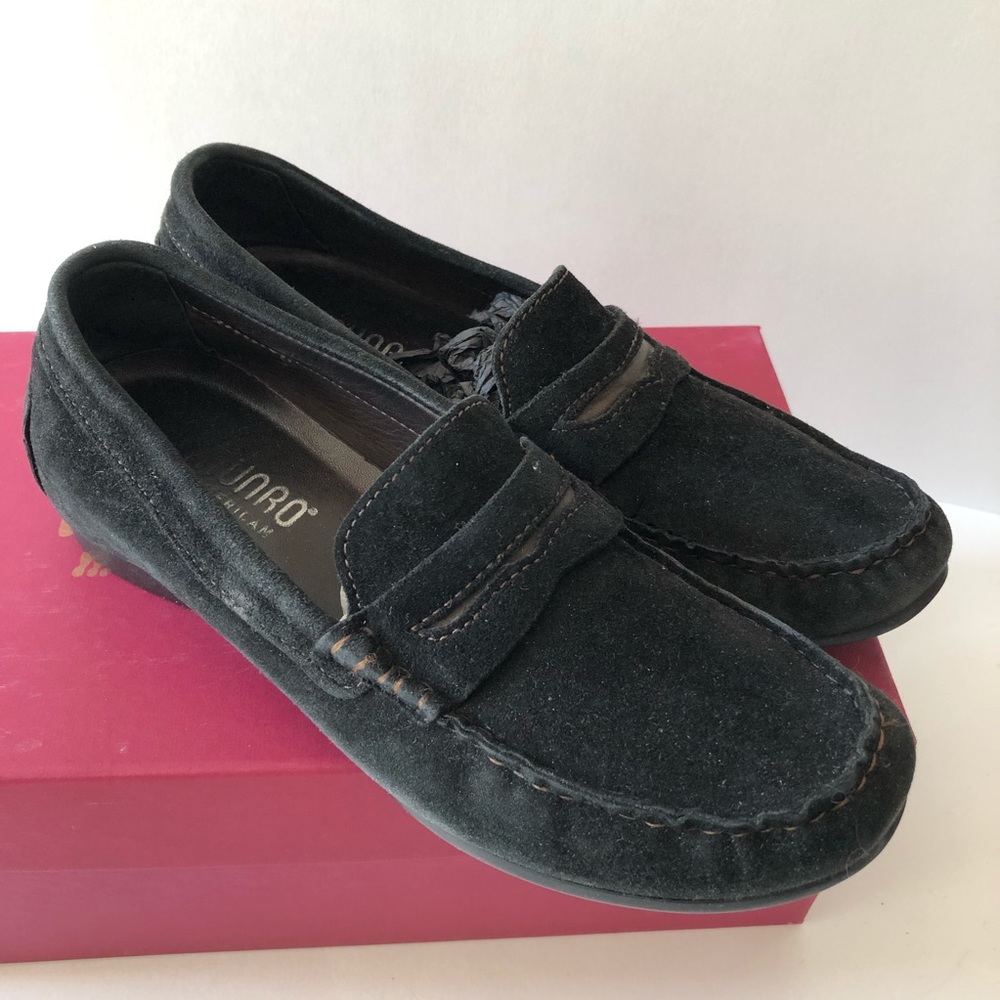 Munro black Ramie suede loafers good used cond.